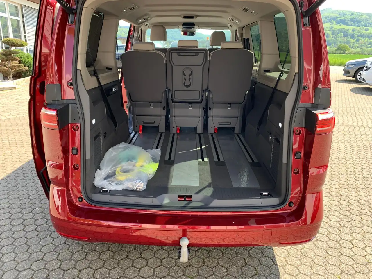 Volkswagen T7 Multivan 14