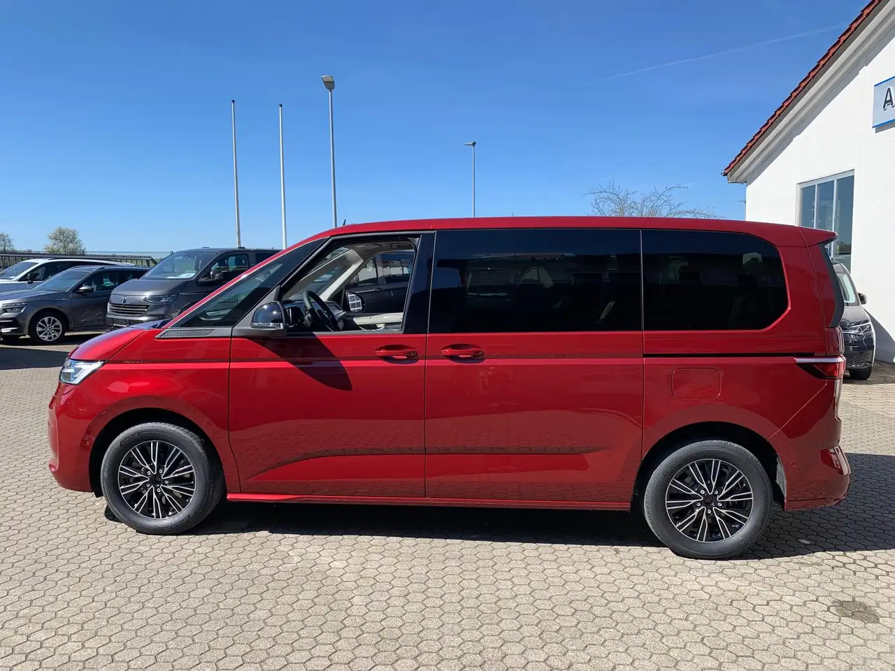 Volkswagen T7 Multivan 5