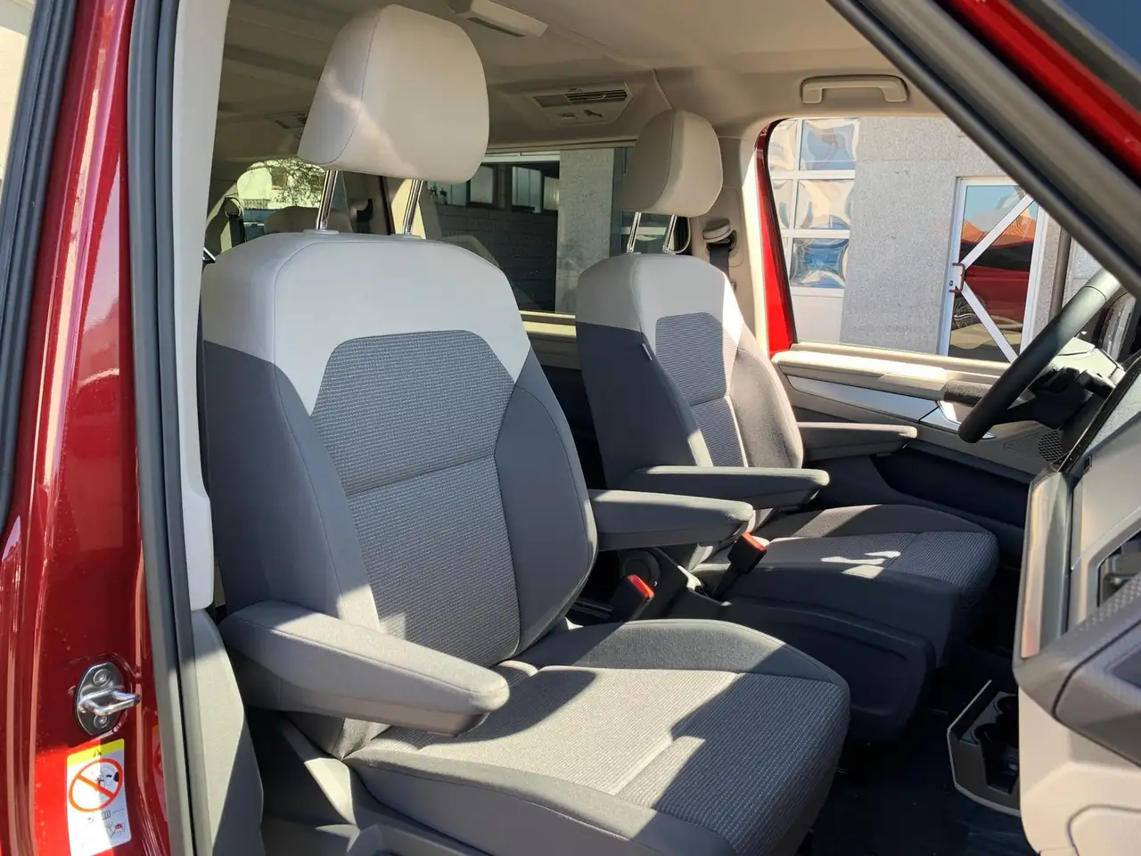 Volkswagen T7 Multivan 8