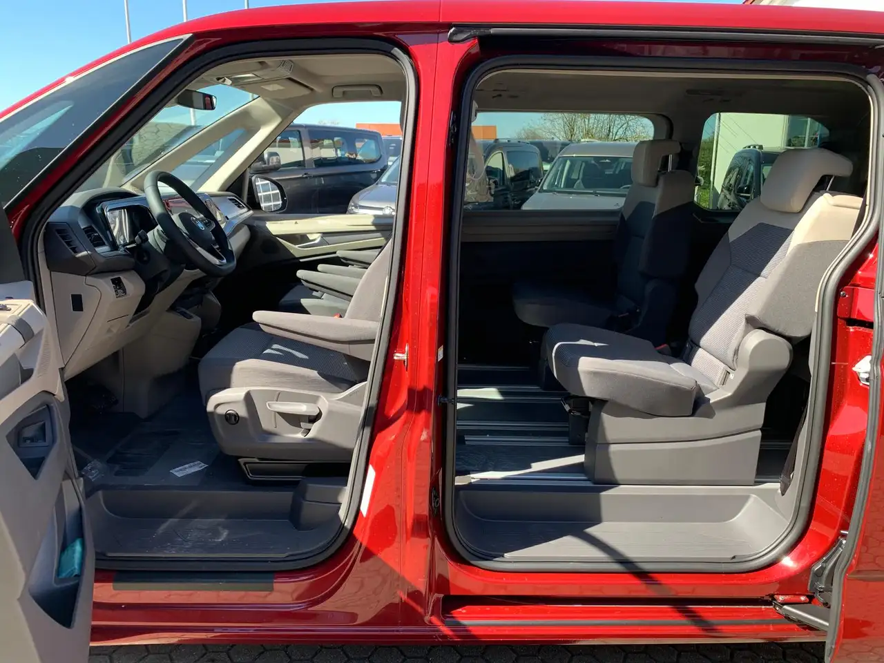 Volkswagen T7 Multivan 9