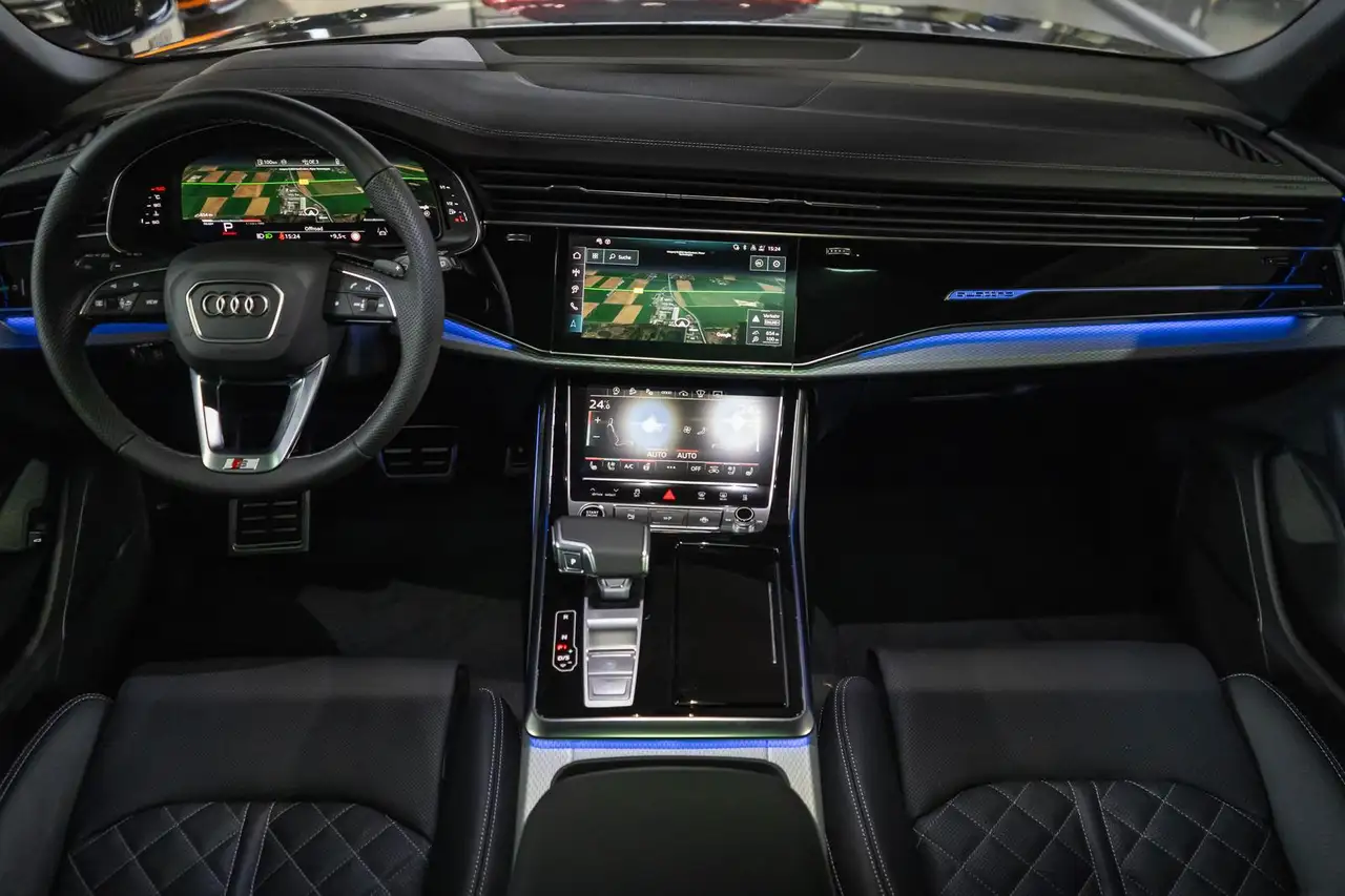 Audi Q8 50 13