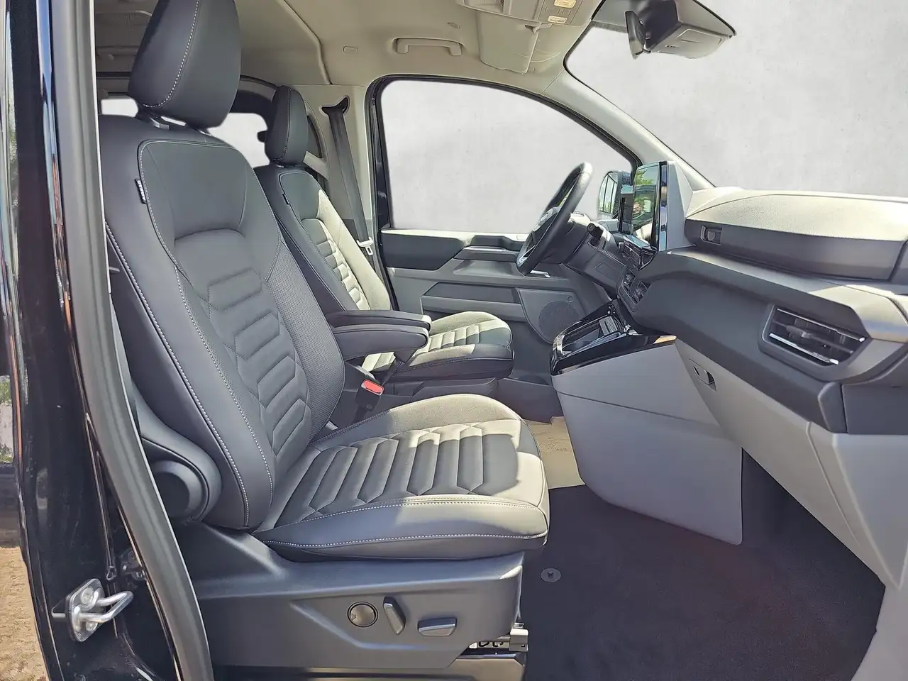 Ford Tourneo 11