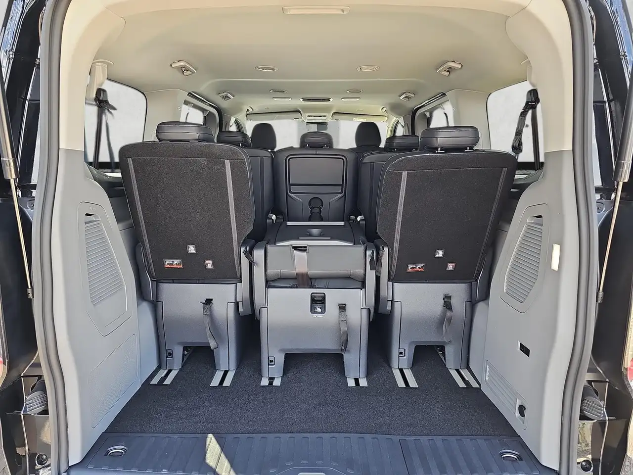 Ford Tourneo 15