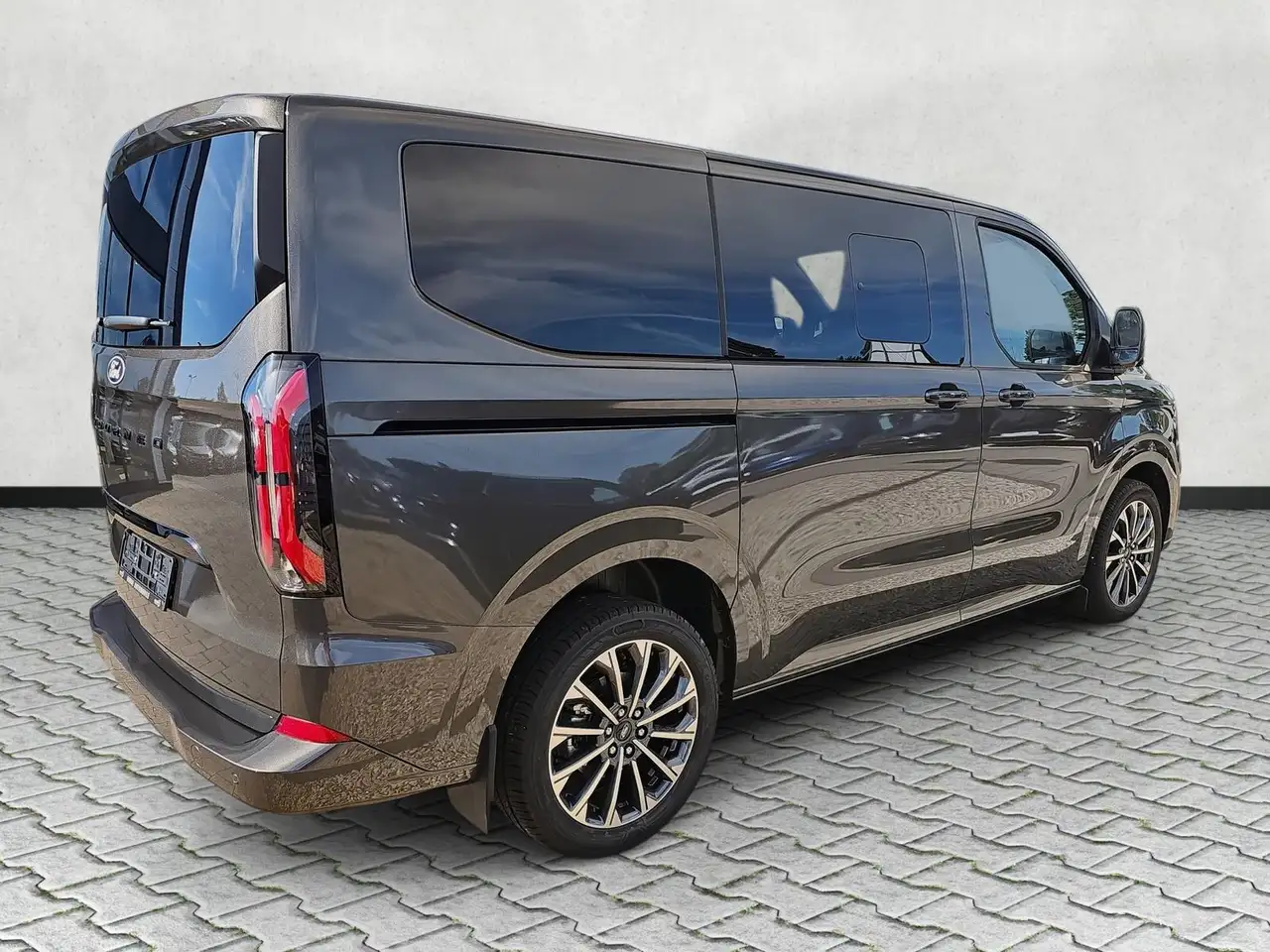 Ford Tourneo 8