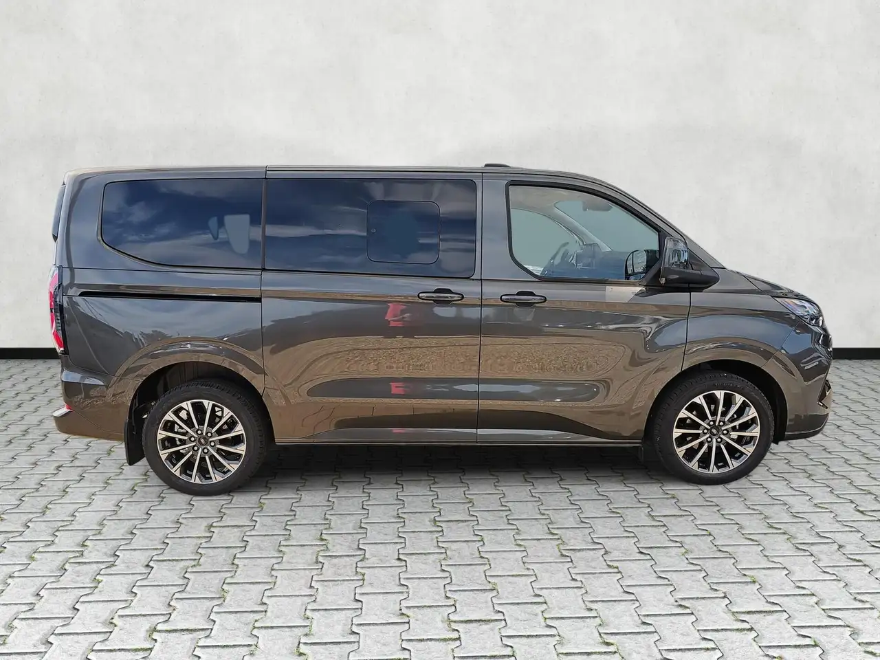 Ford Tourneo 9