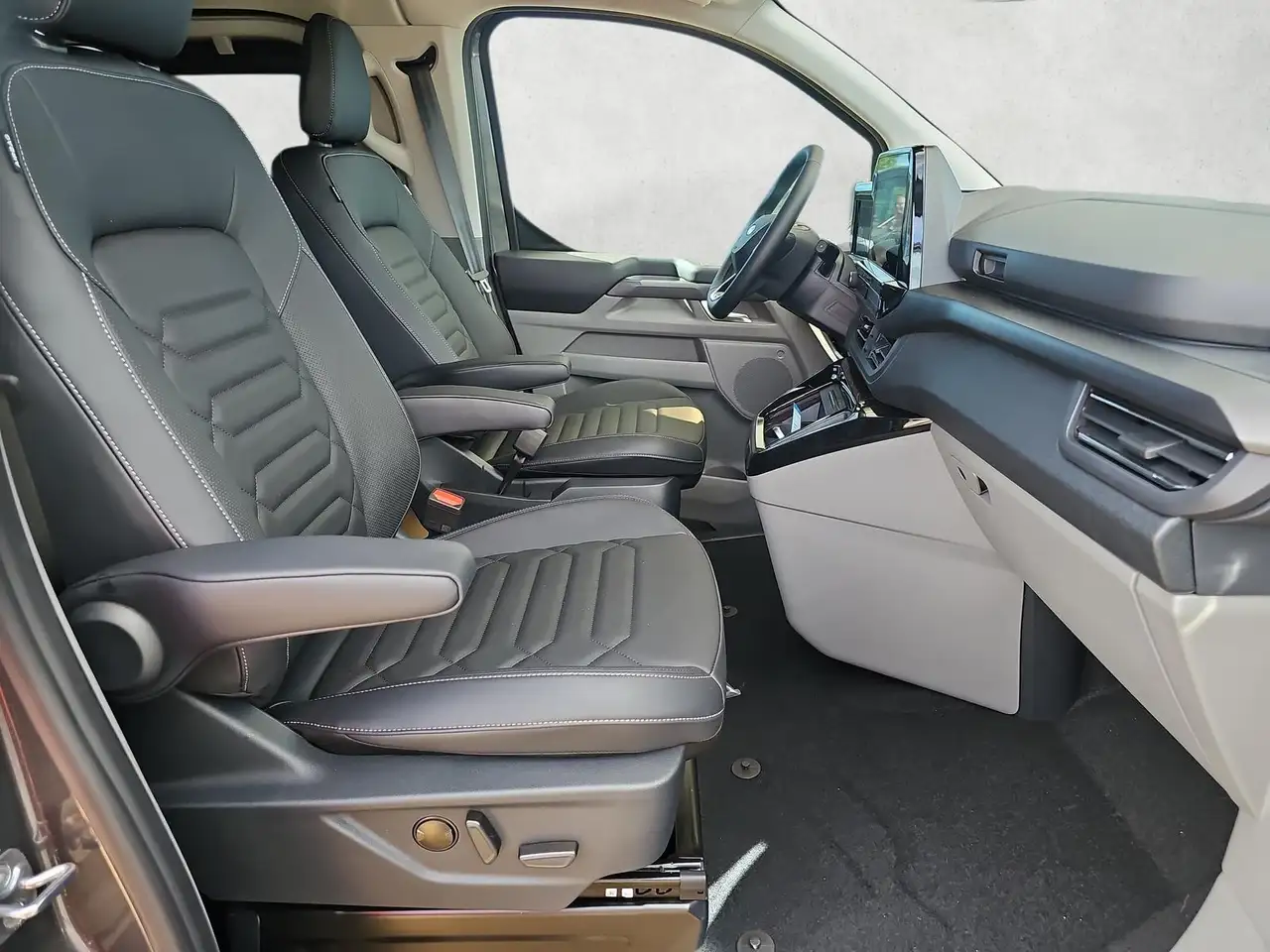 Ford Tourneo 11
