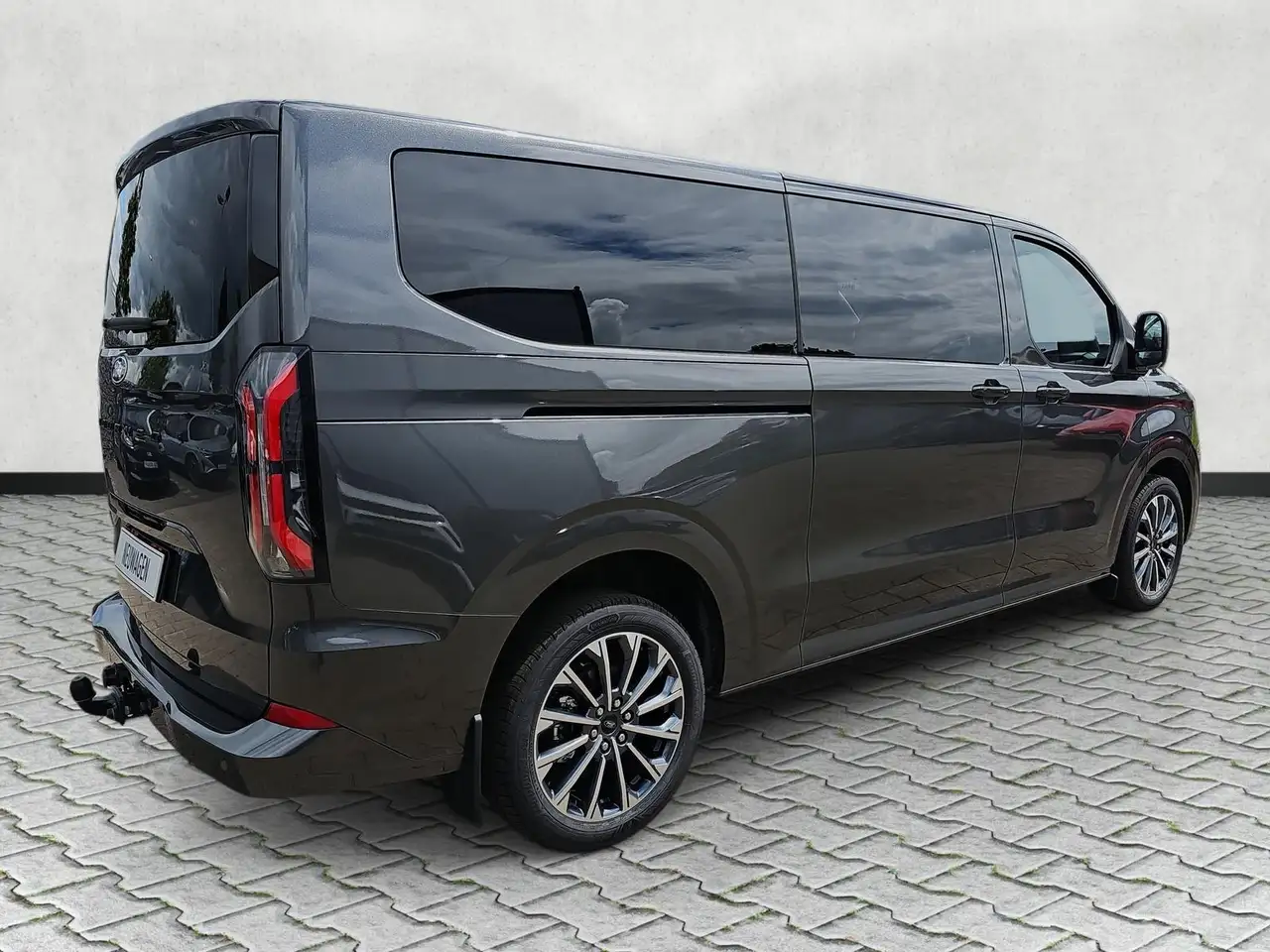 Ford Tourneo 8