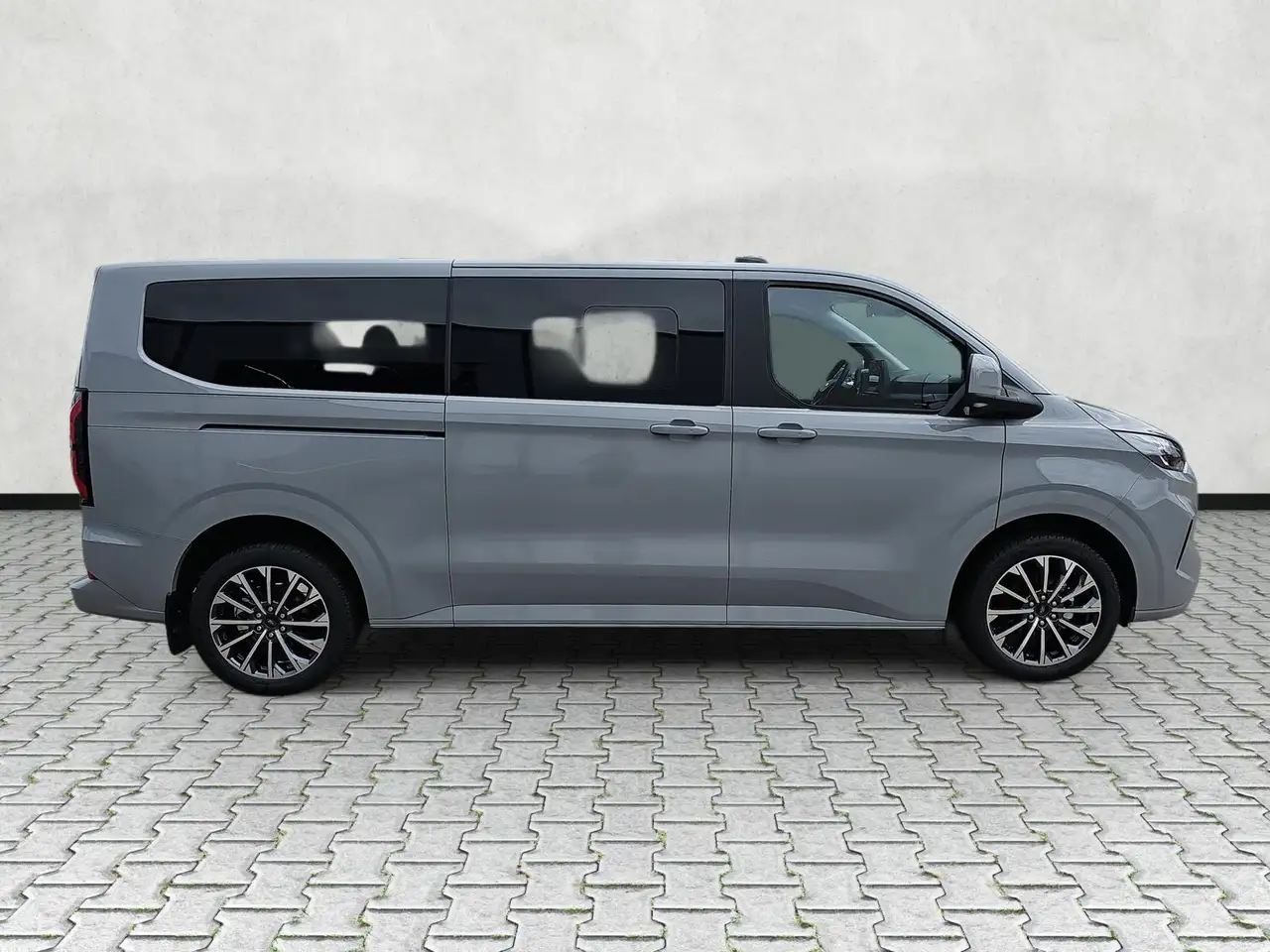 Ford Tourneo 9