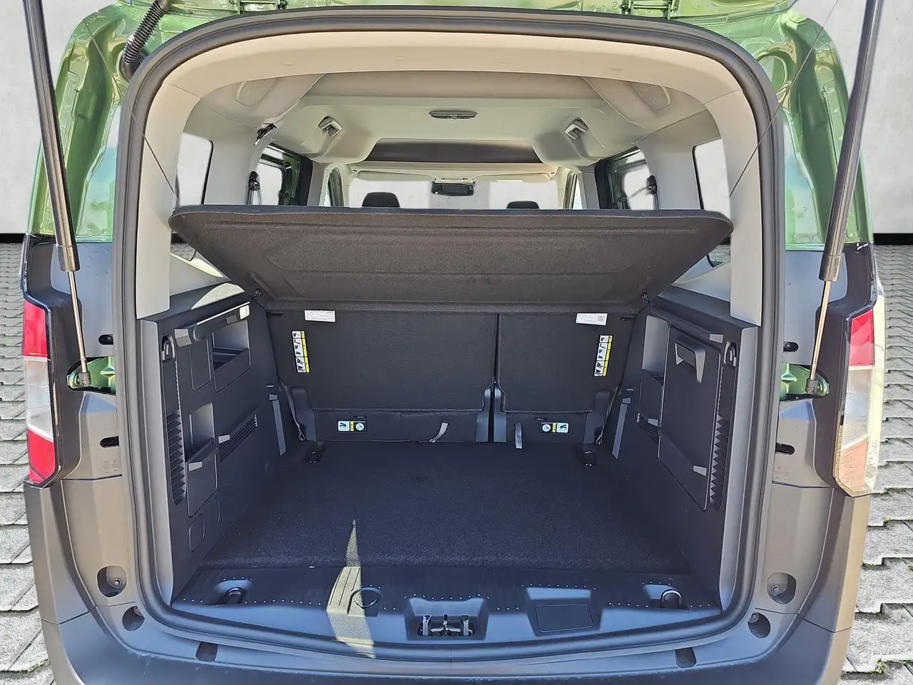 Ford Tourneo 15