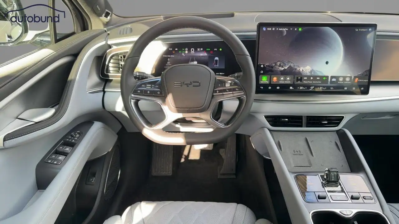 BYD Sealion 7 9