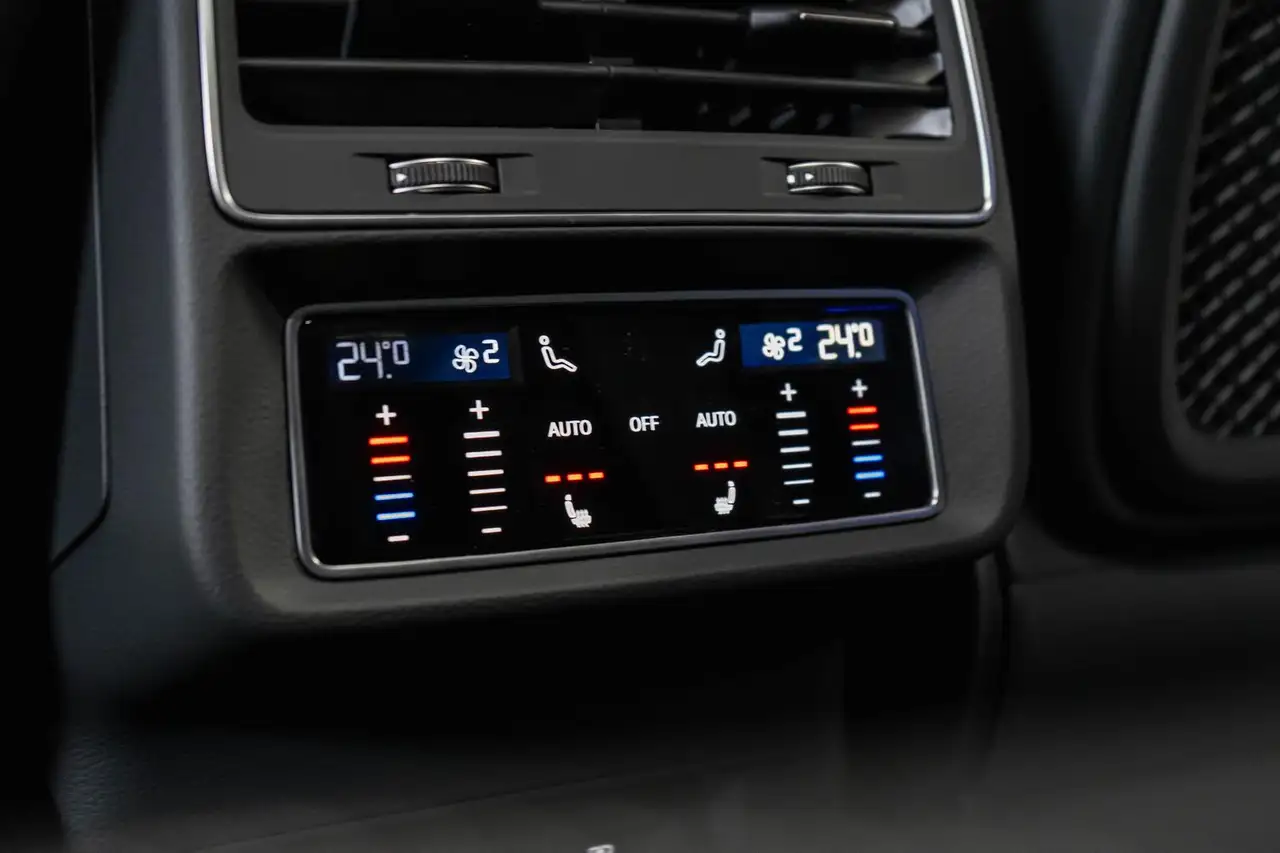 Audi Q8 50 4