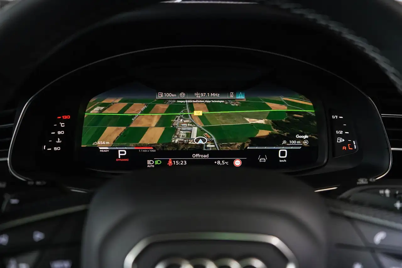 Audi Q8 50 7