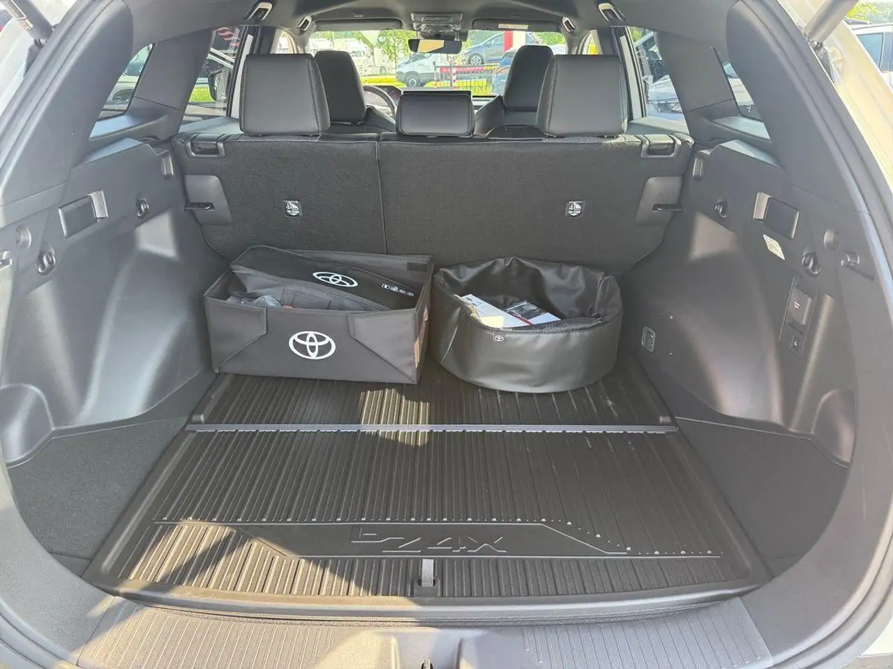 Toyota bZ4X 13