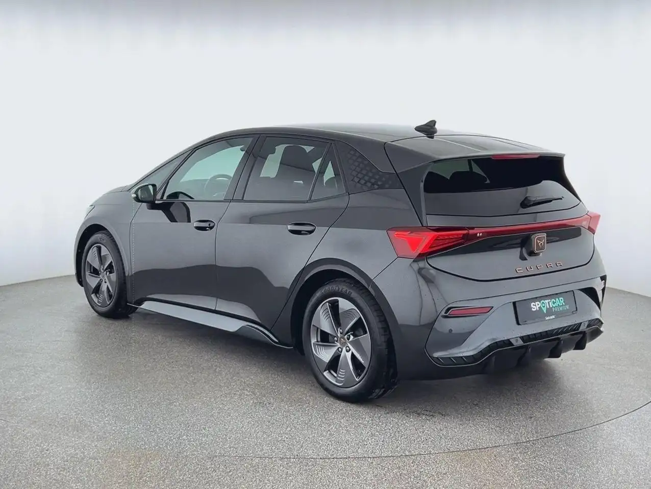 Cupra Born 5