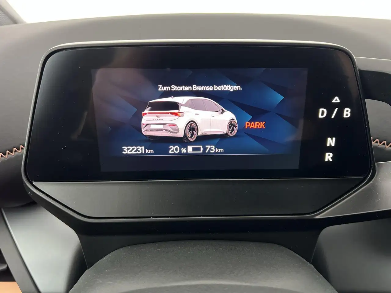 Cupra Born 11