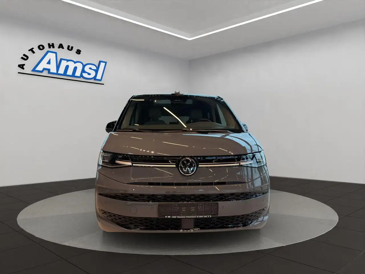 Volkswagen T7 Multivan 8