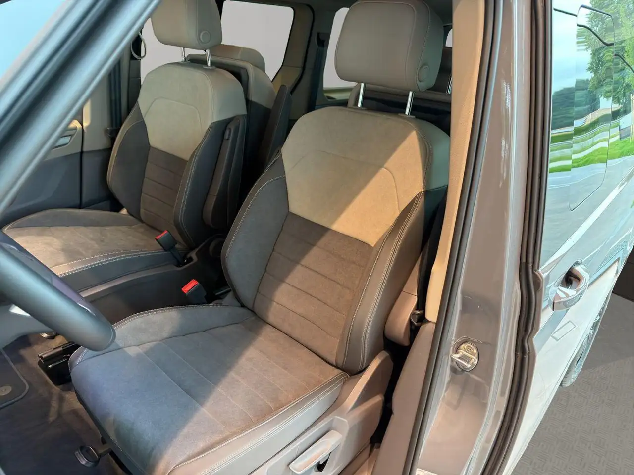 Volkswagen T7 Multivan 10