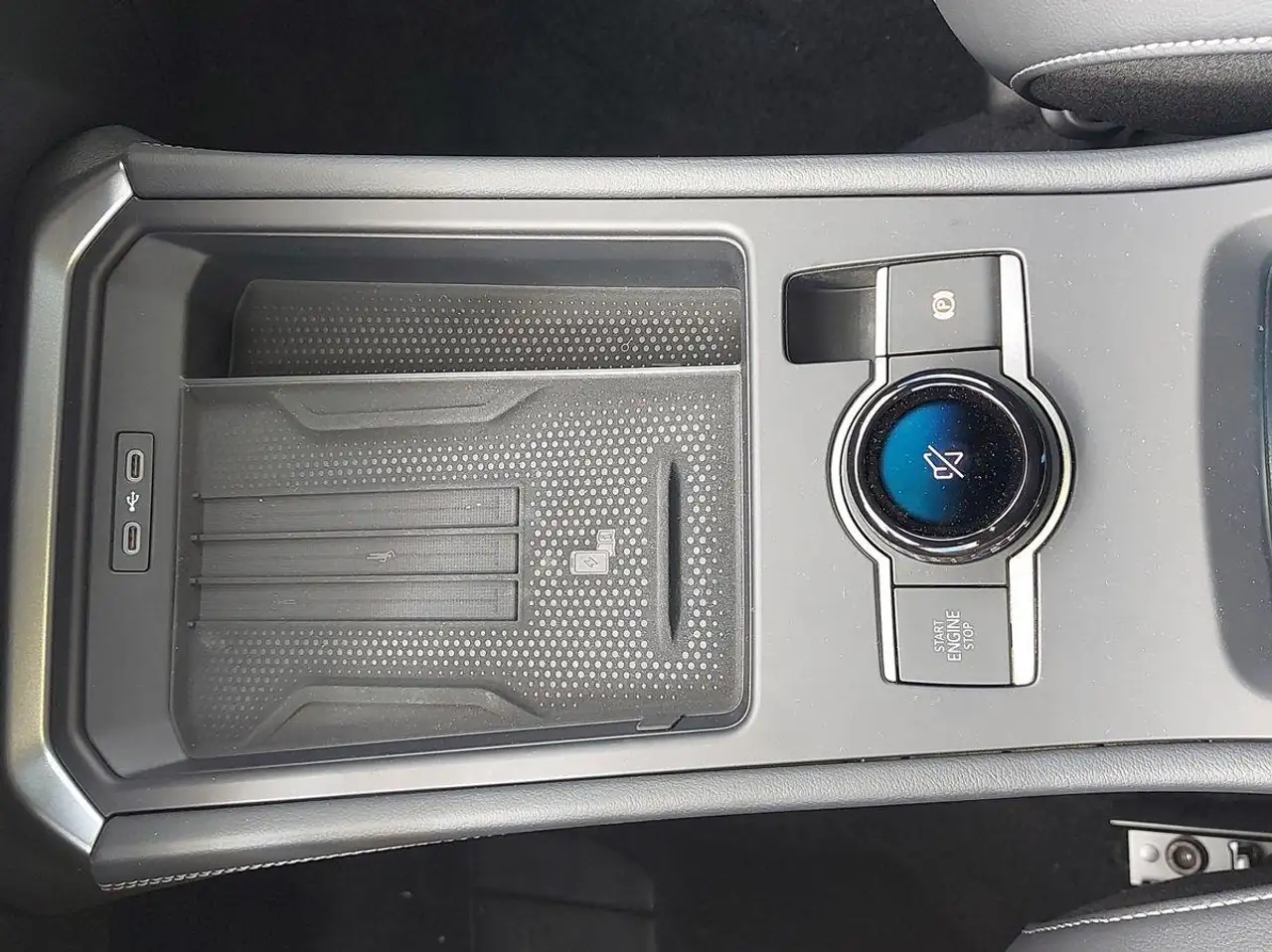 Volkswagen T-Roc 12