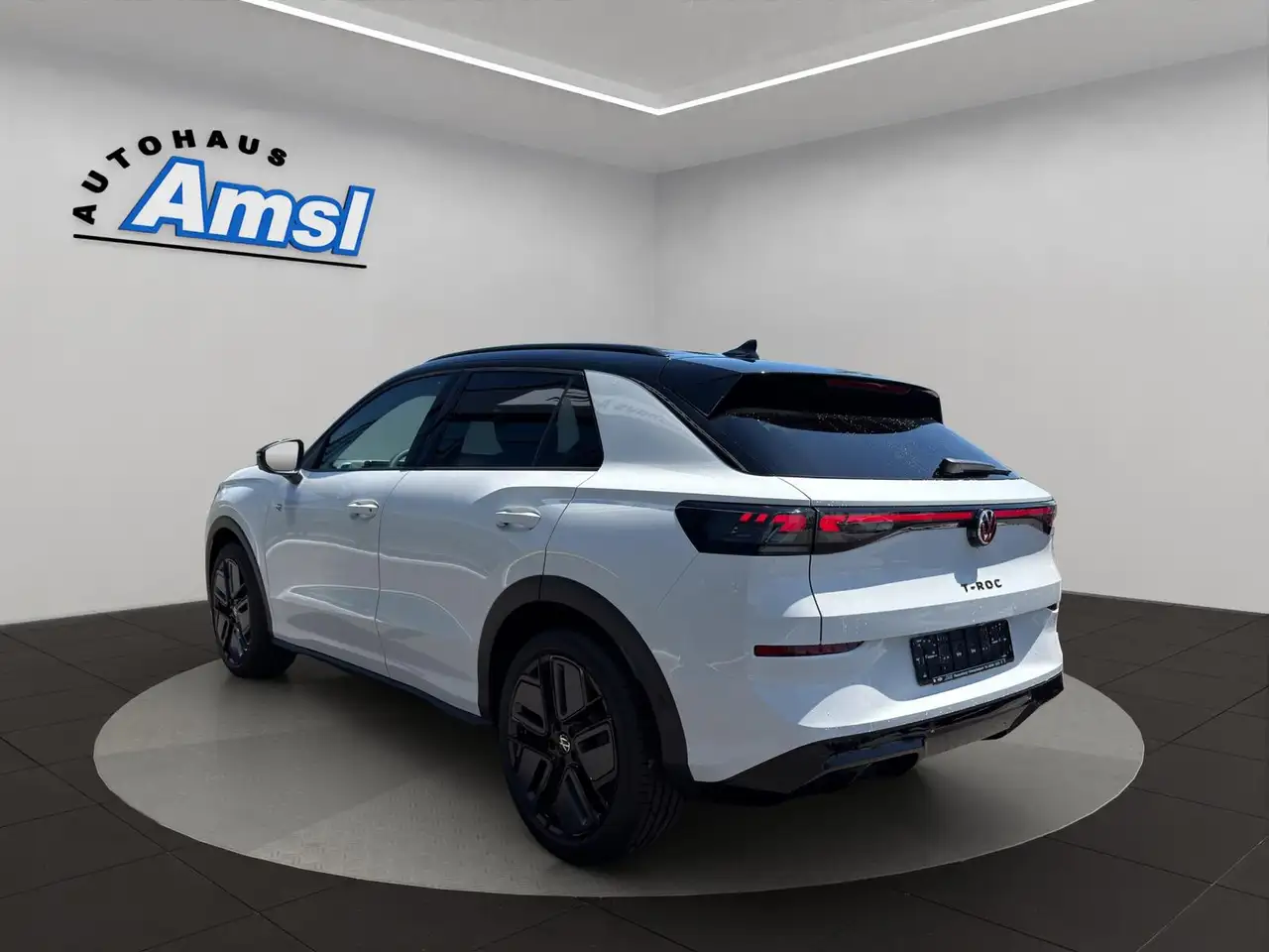 Volkswagen T-Roc 3