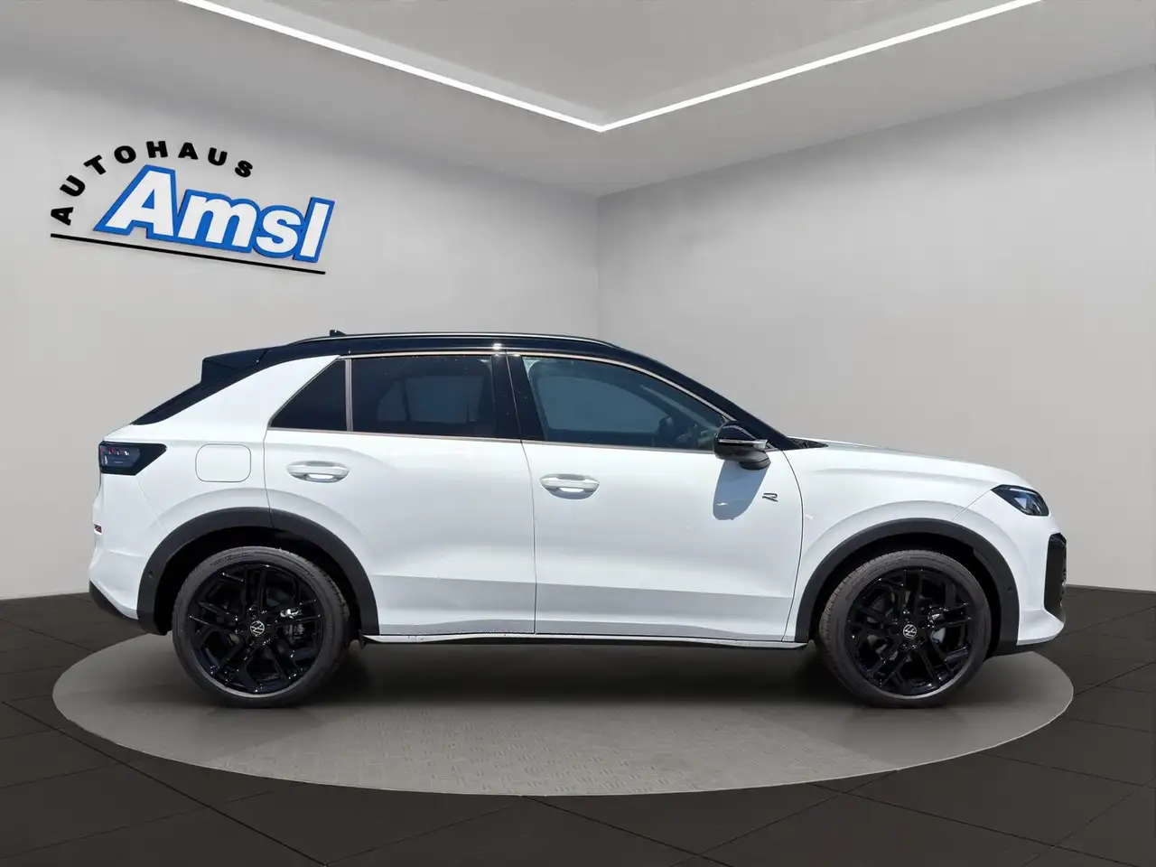 Volkswagen T-Roc 6