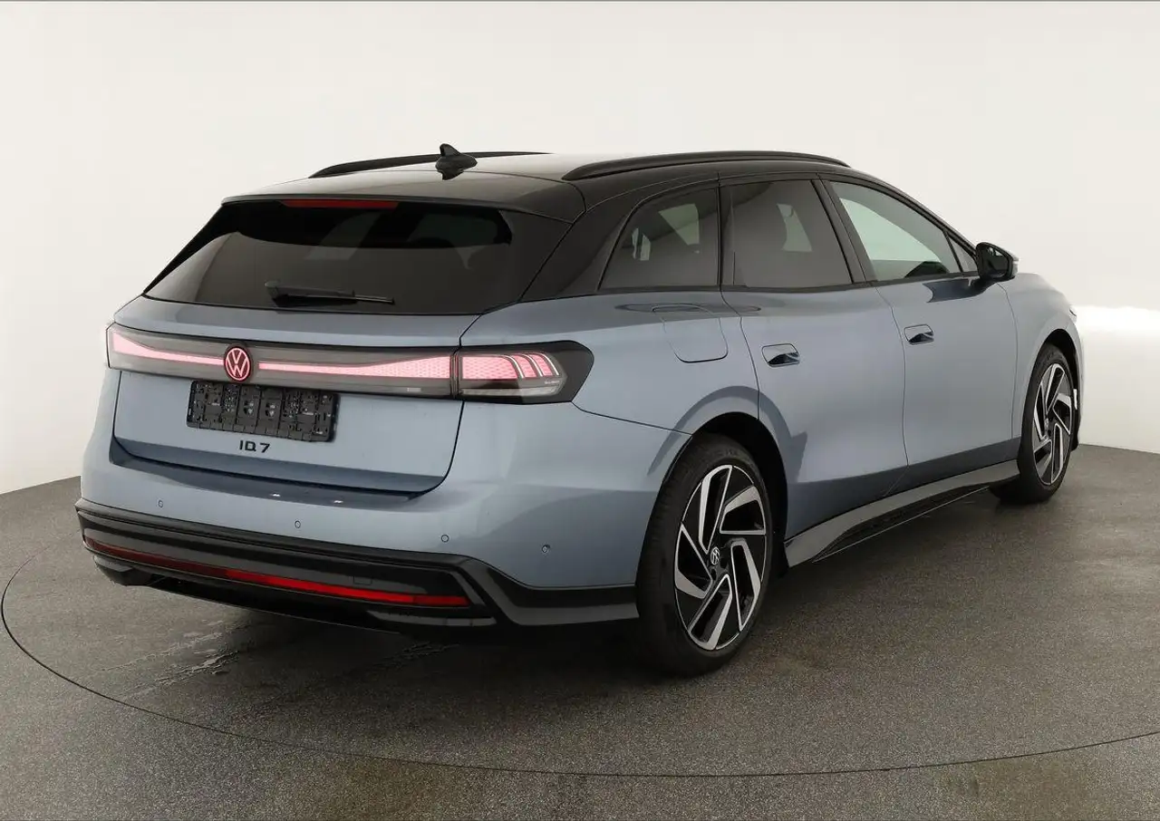 Volkswagen ID.7 4