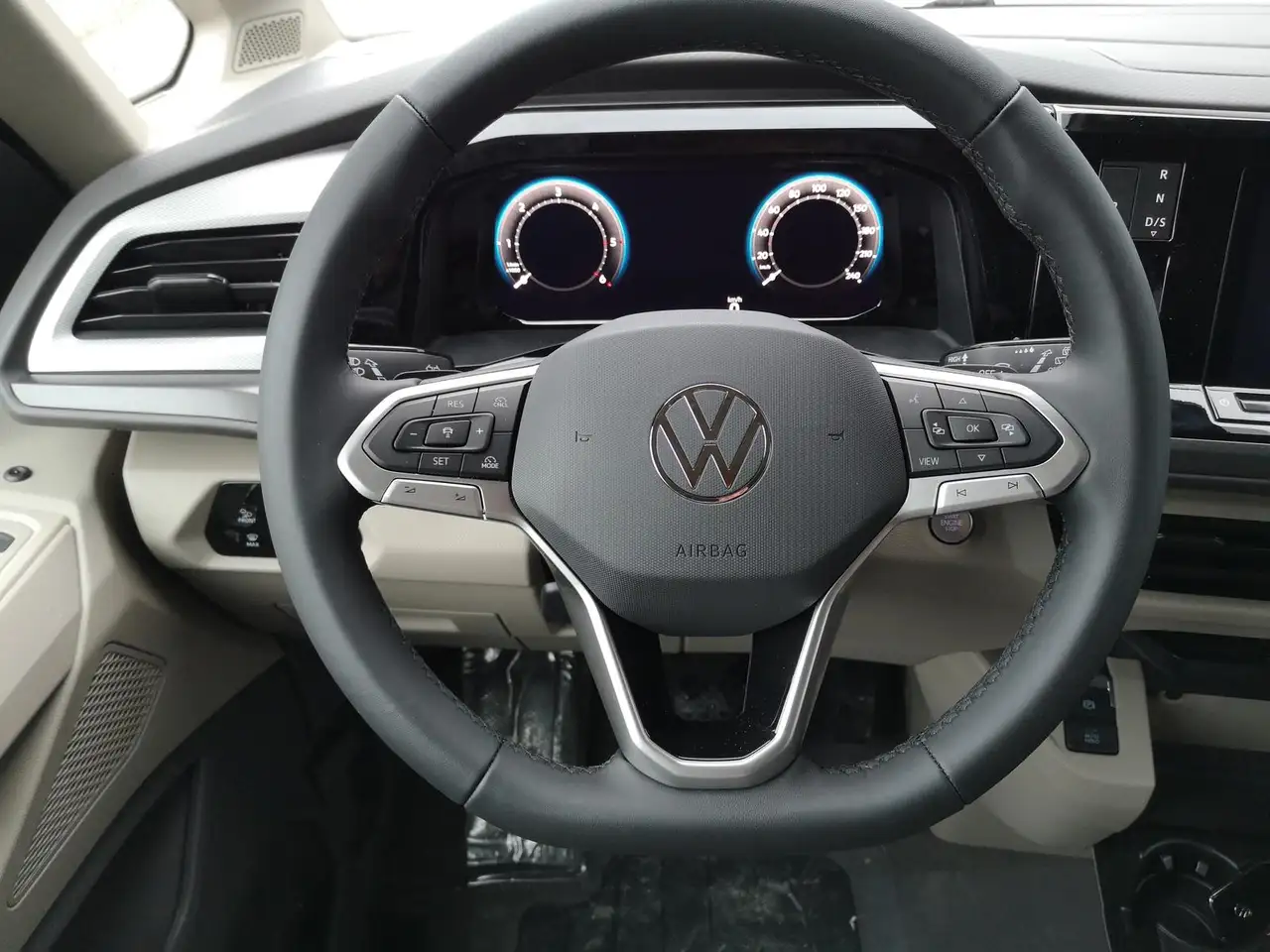 Volkswagen T7 California 3