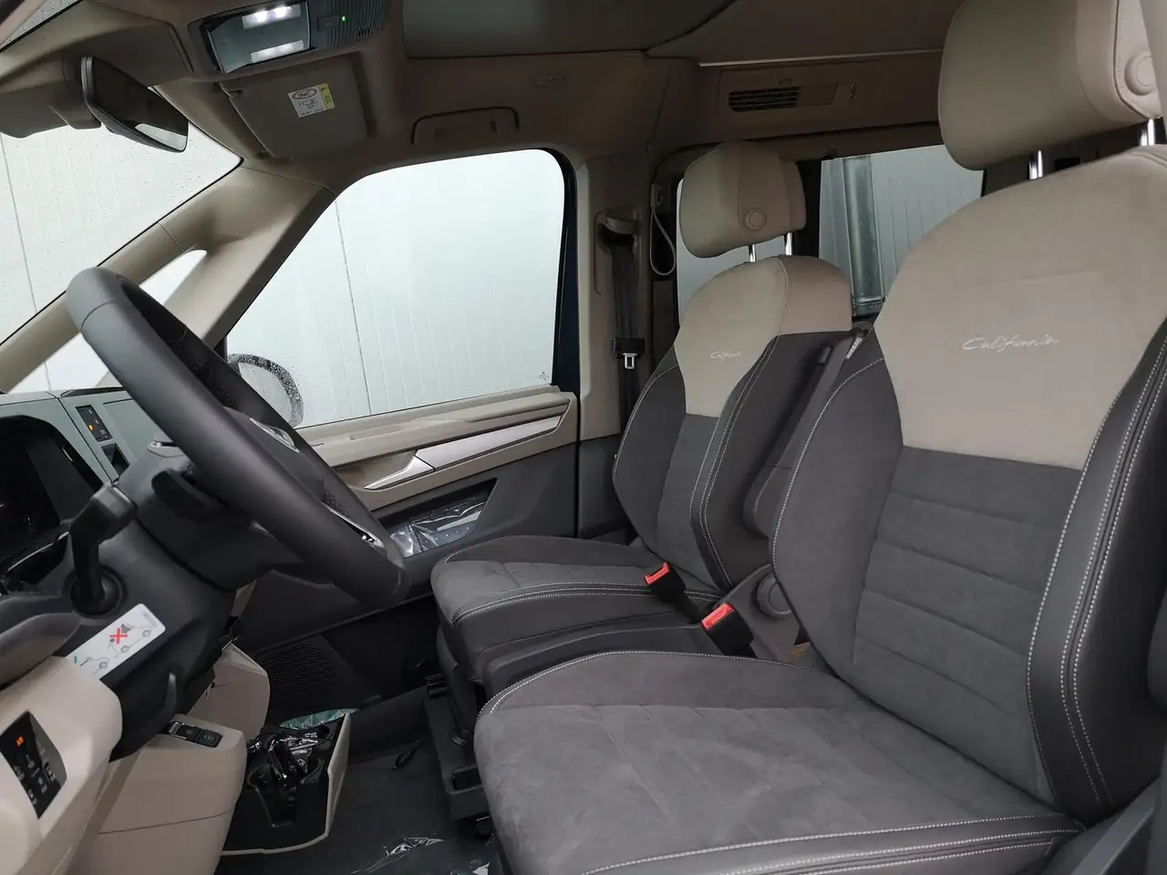 Volkswagen T7 California 6