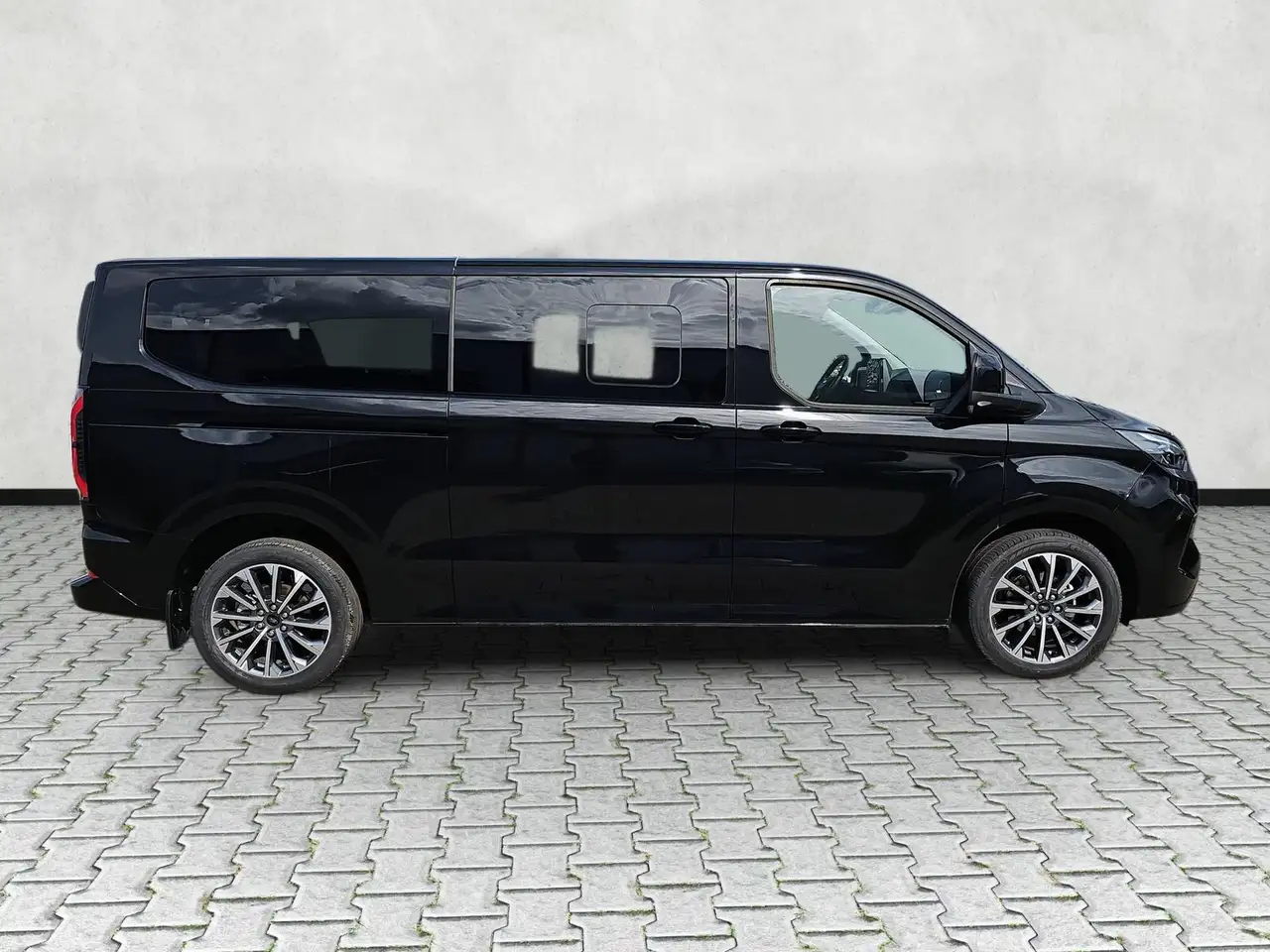 Ford Tourneo 9