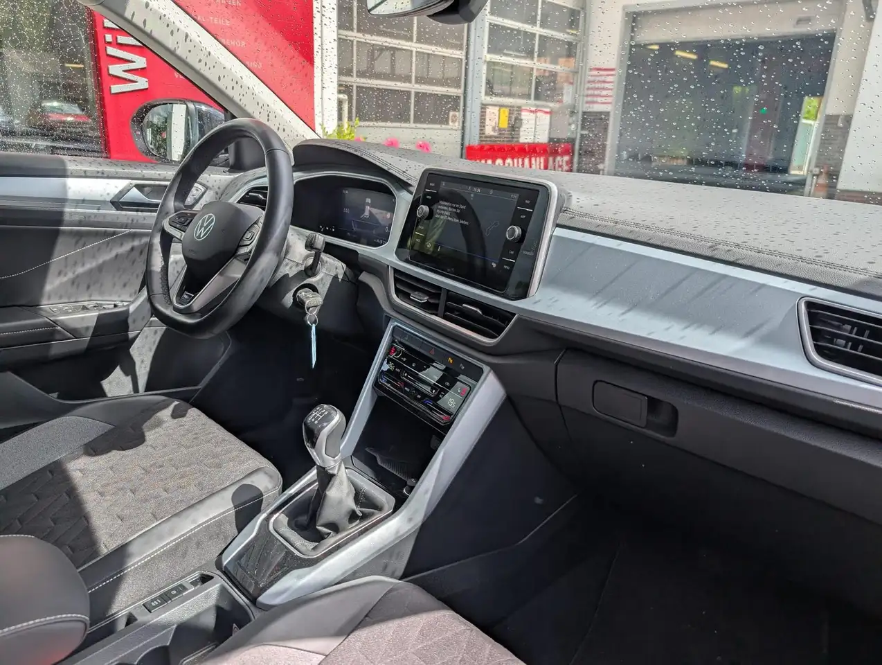 Volkswagen T-Roc 8