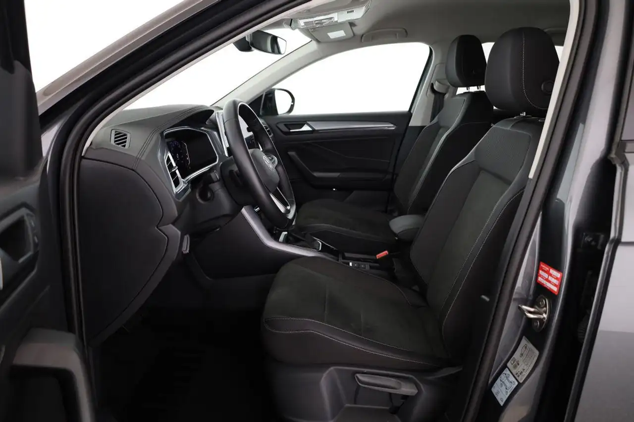 Volkswagen T-Roc 11