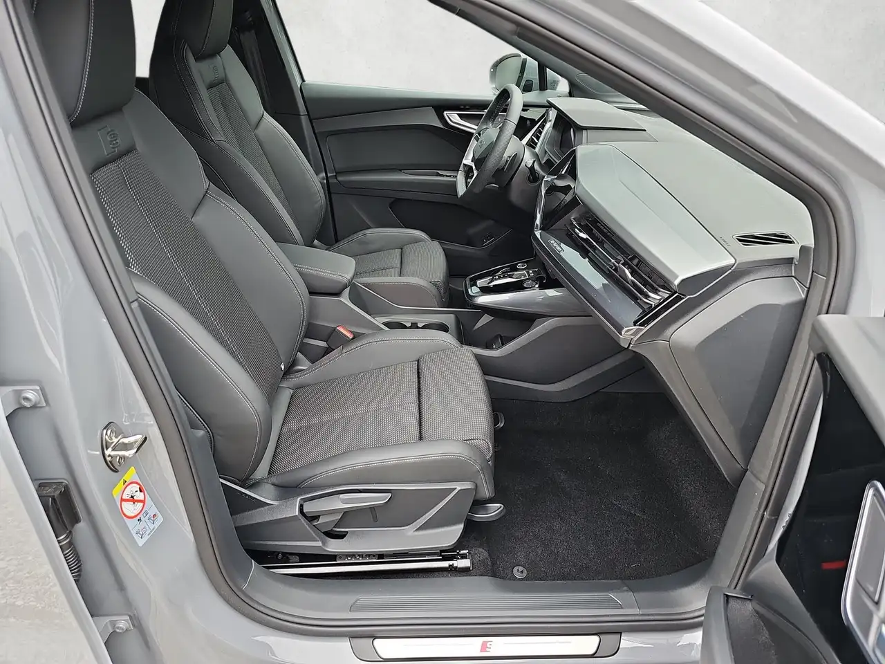 Audi Q4 11