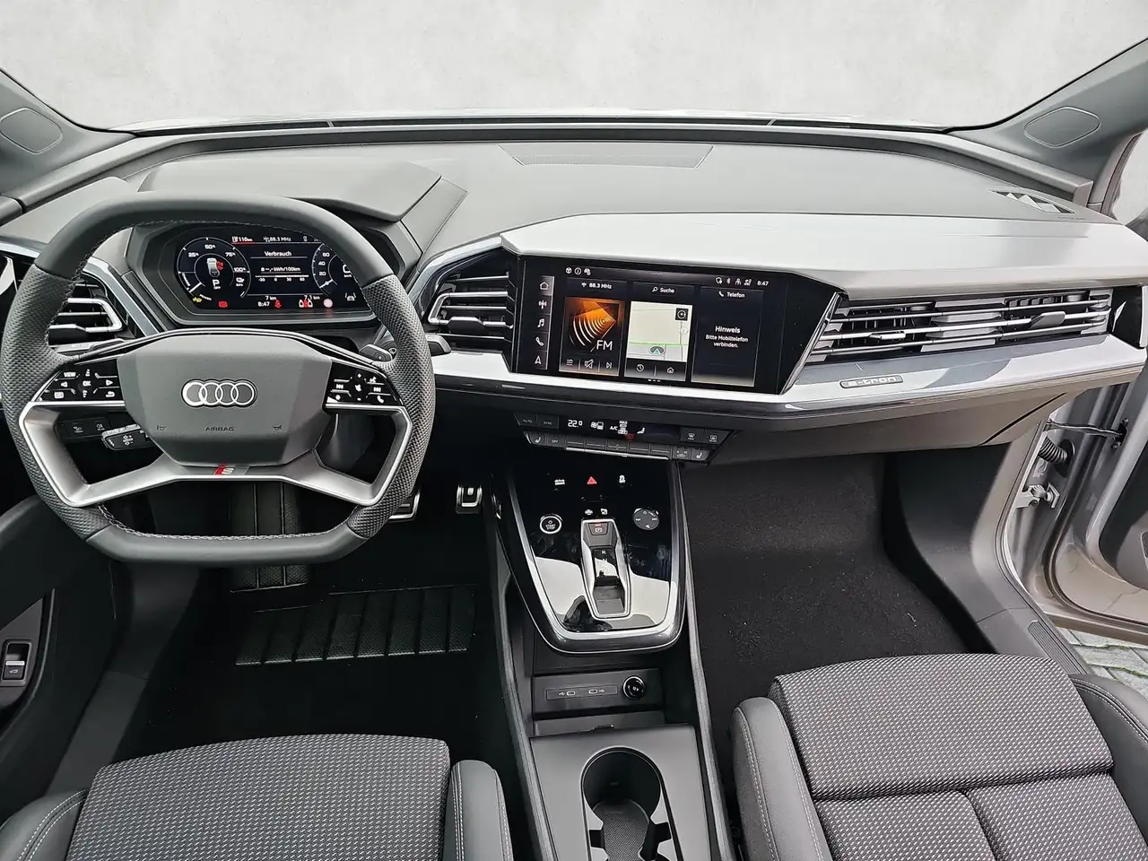 Audi Q4 12