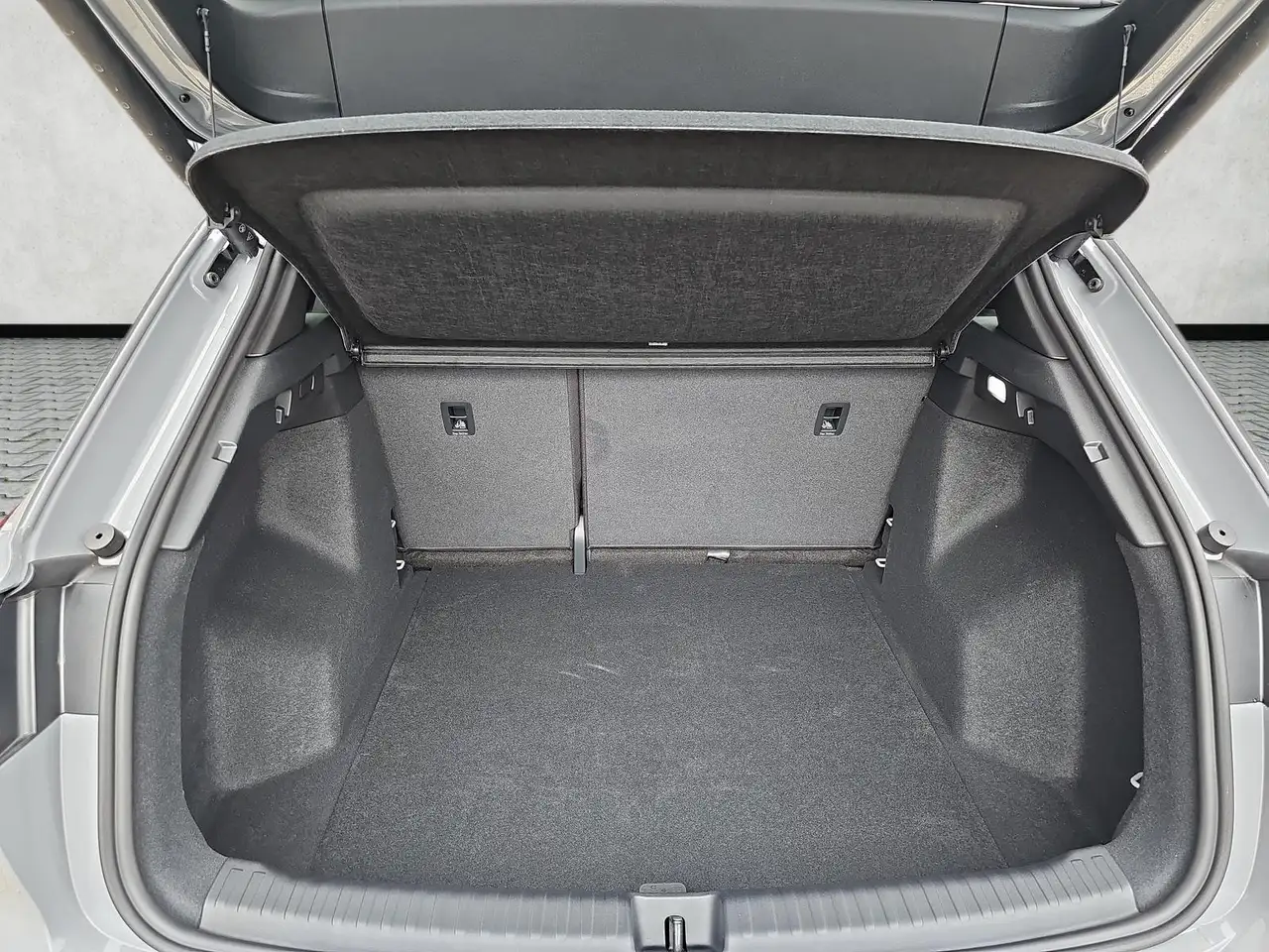 Audi Q4 15