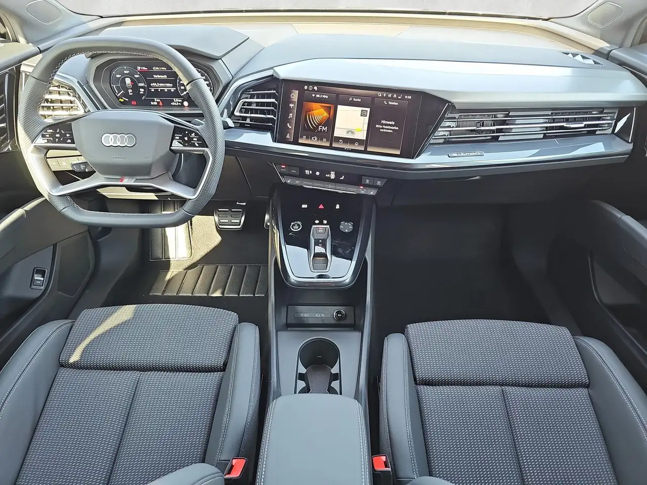 Audi Q4 12