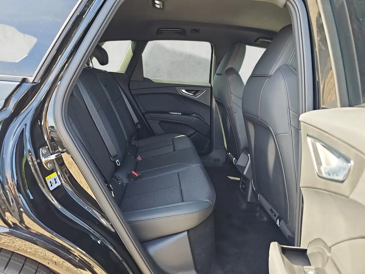 Audi Q4 14