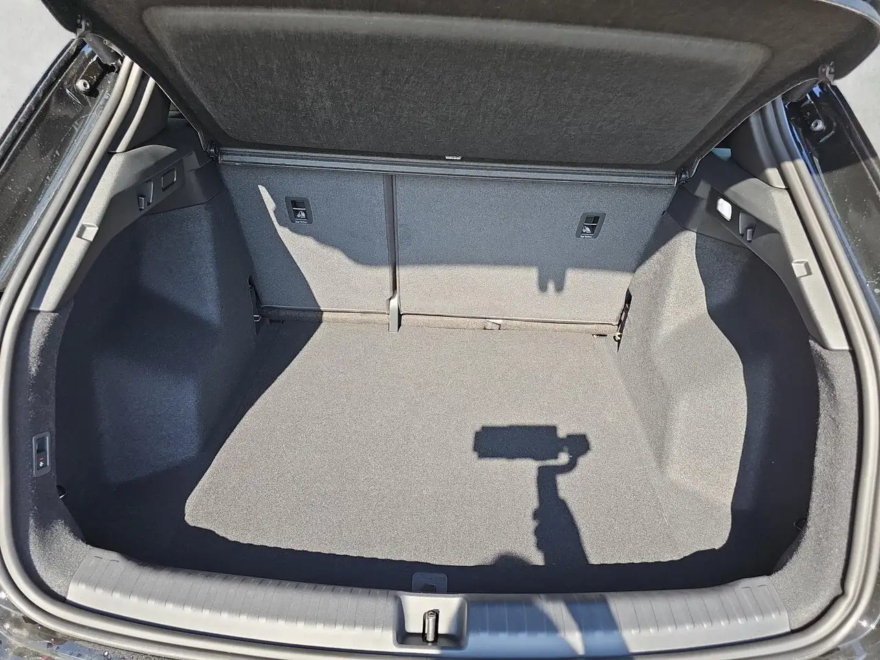 Audi Q4 15
