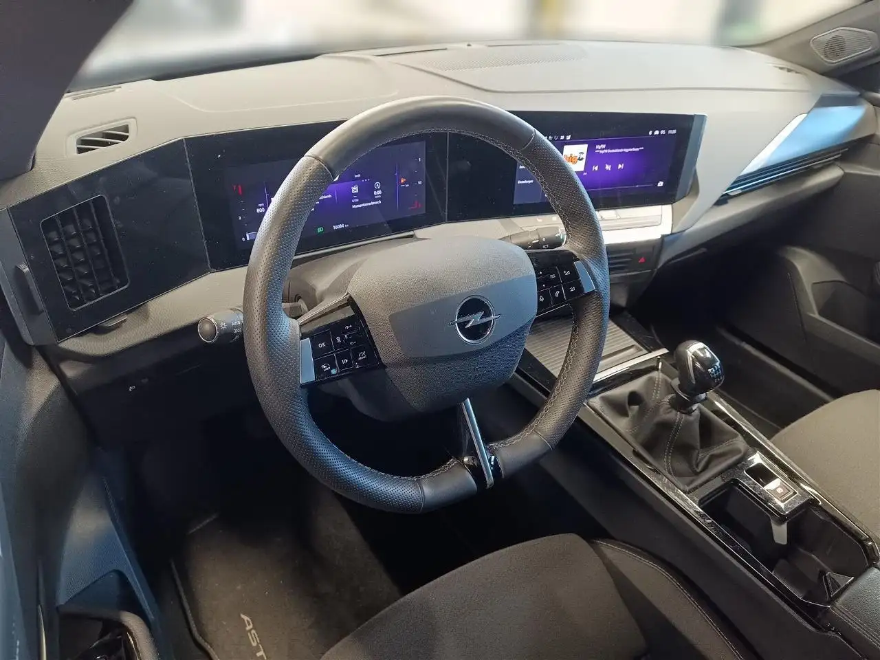 Opel Astra 8