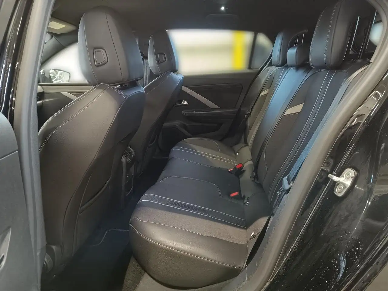 Opel Astra 9