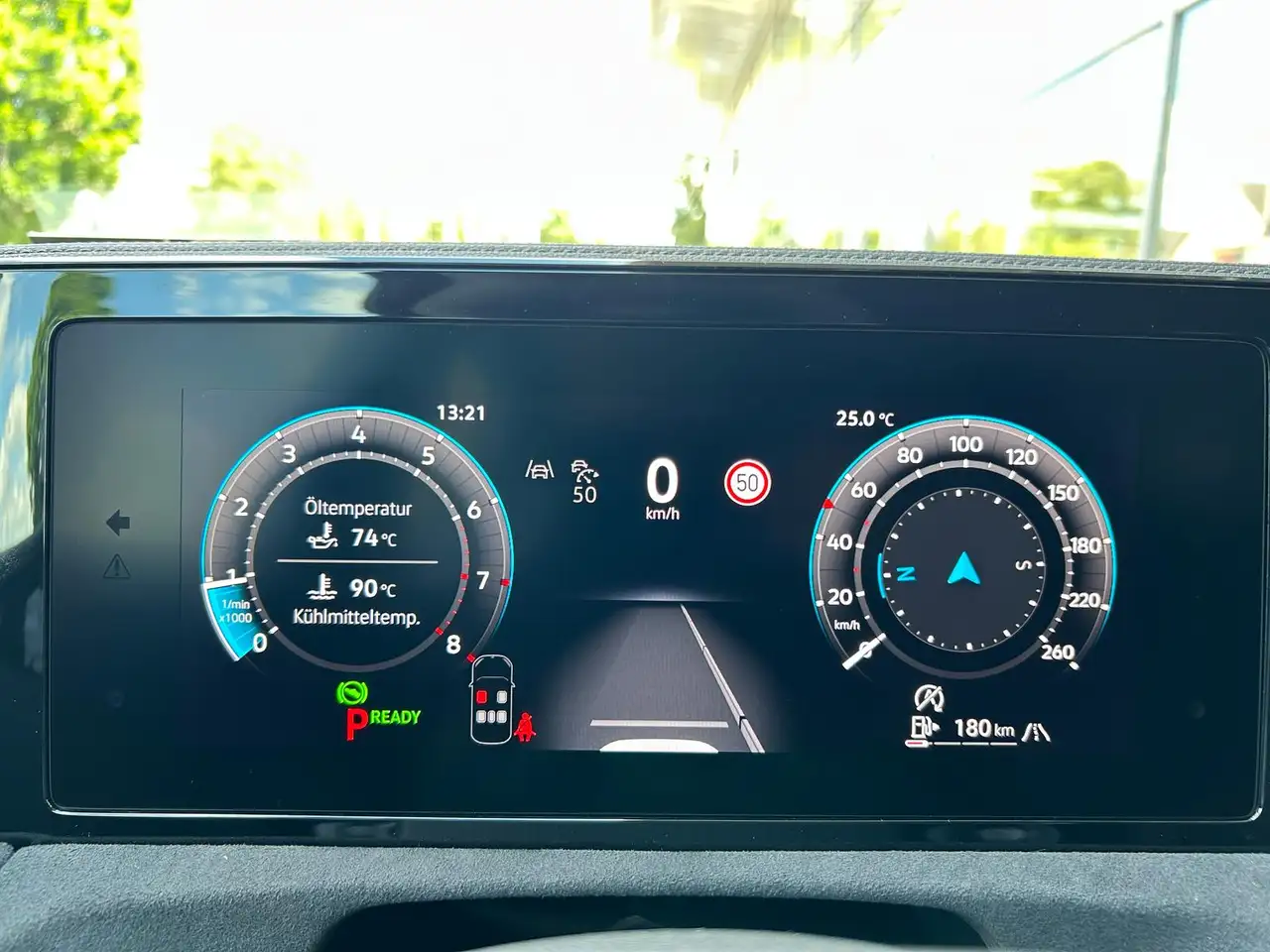 Volkswagen Tiguan 8