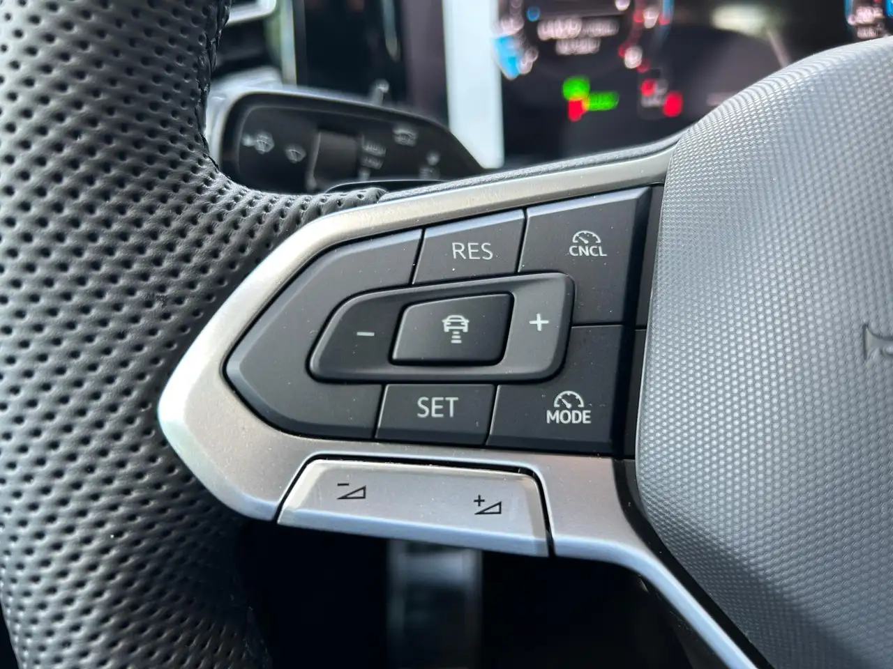 Volkswagen Tiguan 11