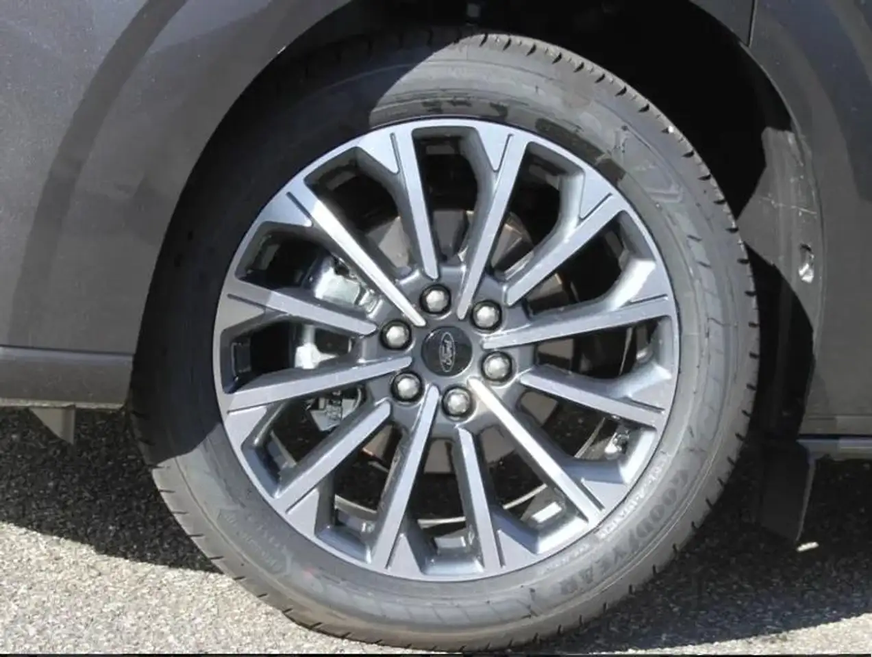Ford Tourneo 4
