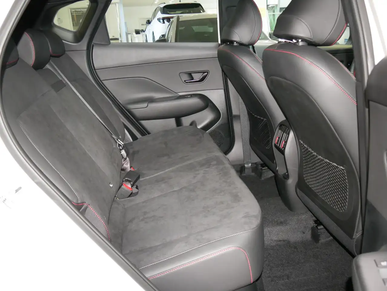 Hyundai KONA 8