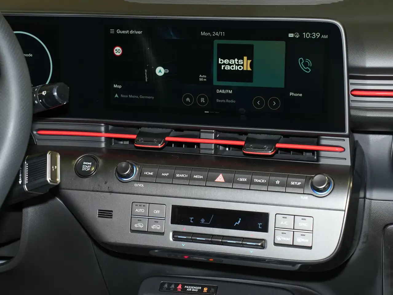 Hyundai KONA 4