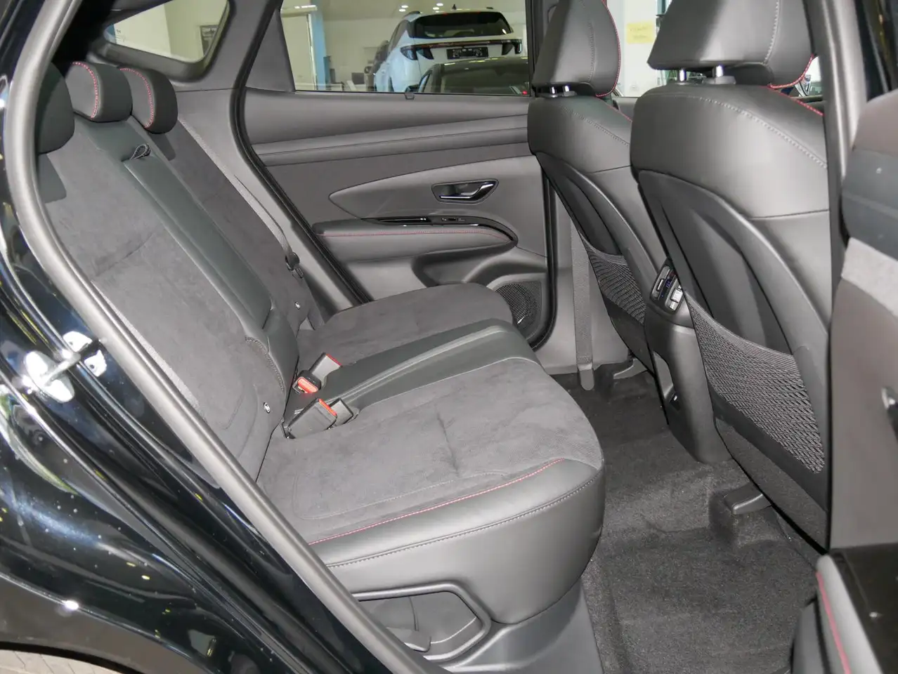 Hyundai TUCSON 12