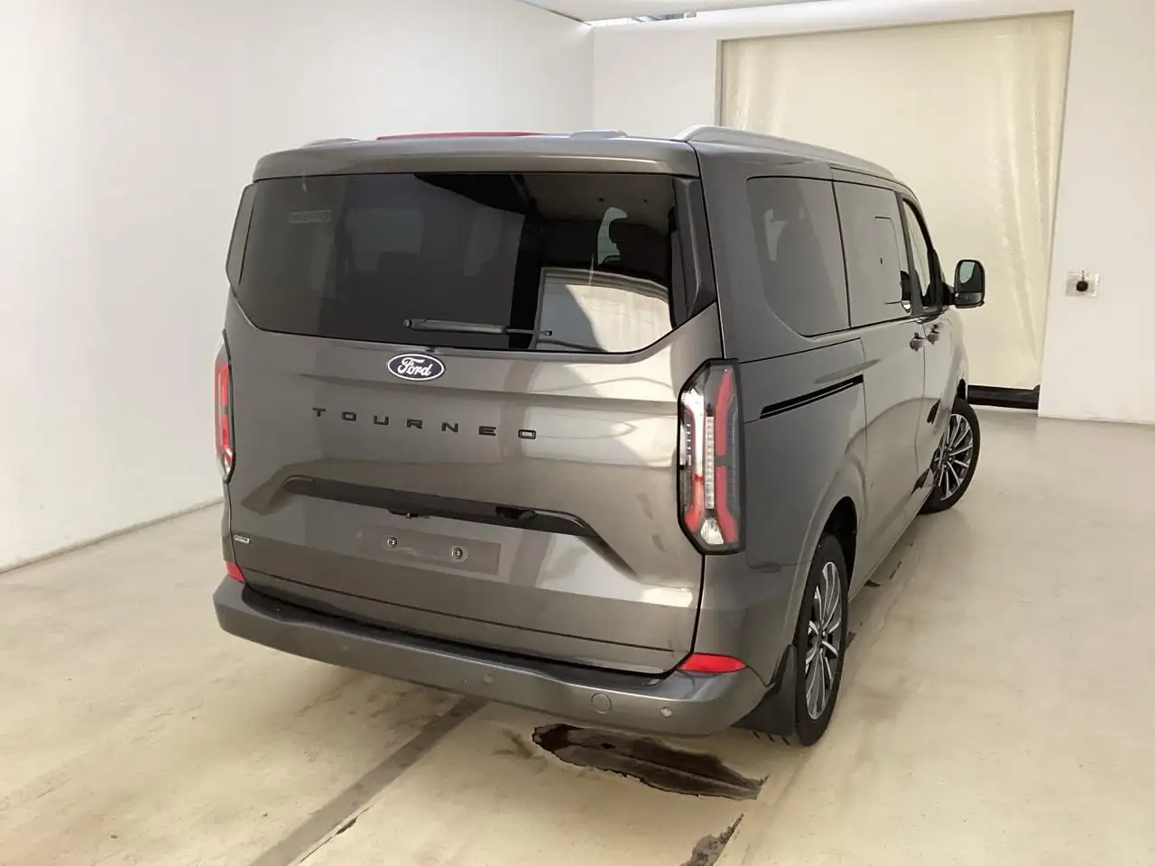 Ford Tourneo 3