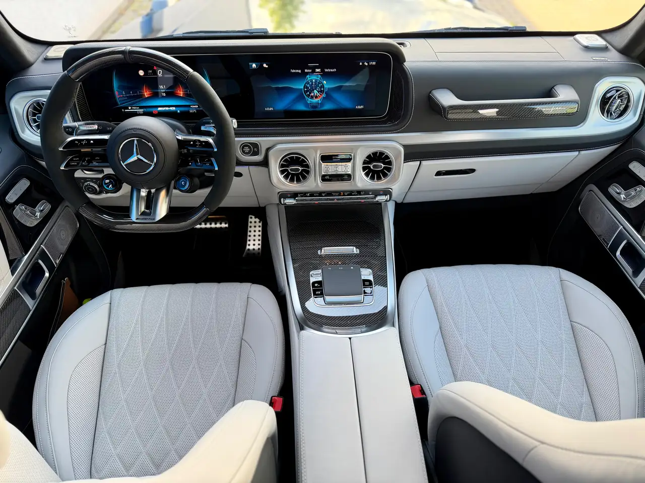 Mercedes-Benz G 63 12