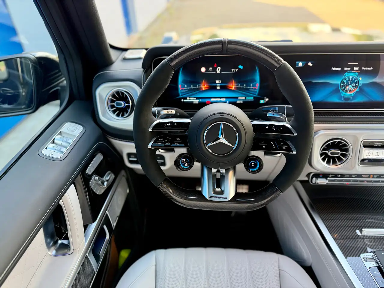 Mercedes-Benz G 63 13