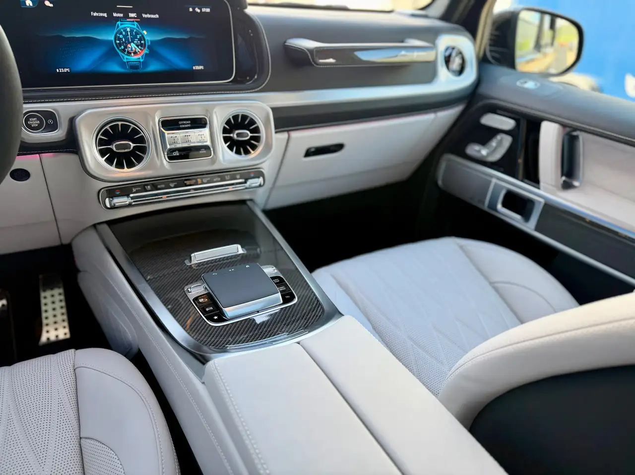 Mercedes-Benz G 63 14