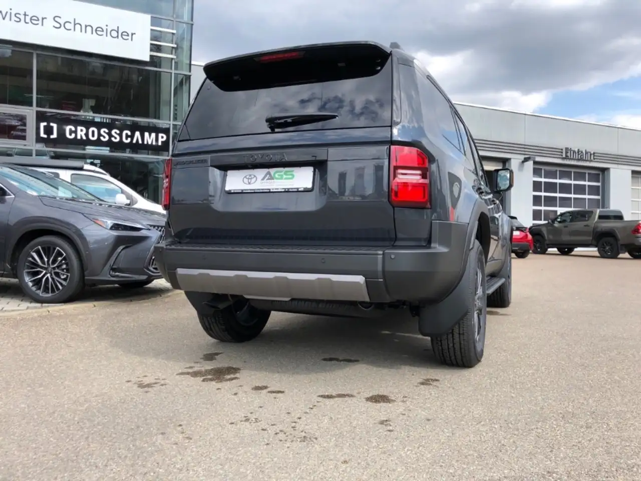 Toyota Land Cruiser 12
