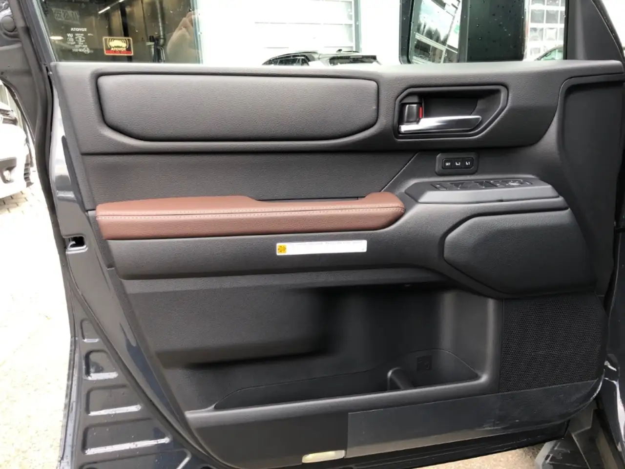 Toyota Land Cruiser 14